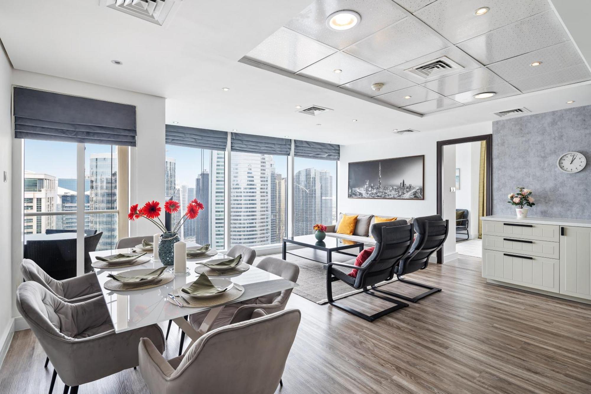 Modern & Spacious 2-Bed Condo With Panoramic Lake Views, Dual Balconies, Steps From Dubai Jlt Metro By "La Buena Vida Holiday Homes" Luaran gambar