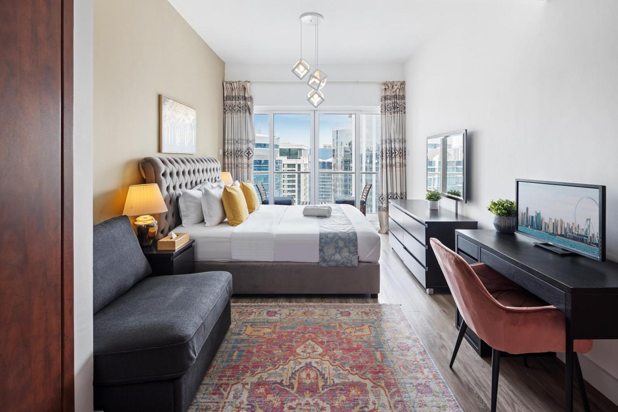 Modern & Spacious 2-Bed Condo With Panoramic Lake Views, Dual Balconies, Steps From Dubai Jlt Metro By "La Buena Vida Holiday Homes" Luaran gambar