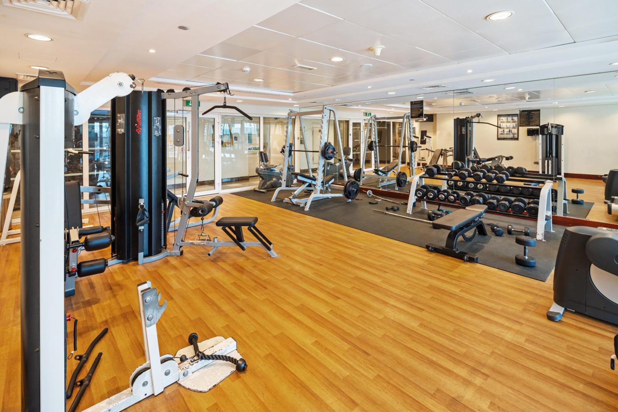 Modern & Spacious 2-Bed Condo With Panoramic Lake Views, Dual Balconies, Steps From Dubai Jlt Metro By "La Buena Vida Holiday Homes" Luaran gambar
